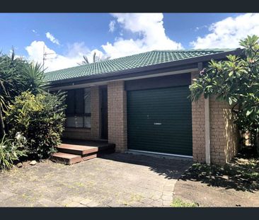 1/110 Christine Avenue, Burleigh Waters, Qld 4220 - Photo 4
