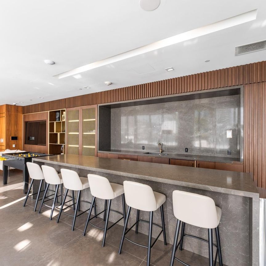 For Lease - 950 Portage Parkway Unit# 4303, Vaughan, Ontario - Photo 1