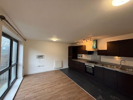 1 Bedroom Flat - Purpose Built To Let - Photo 4