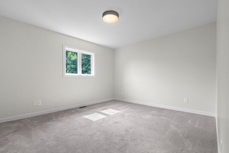 For Lease - 6651 Tooney Drive, Orleans - Convent Glen and Area, Ontario - Photo 4