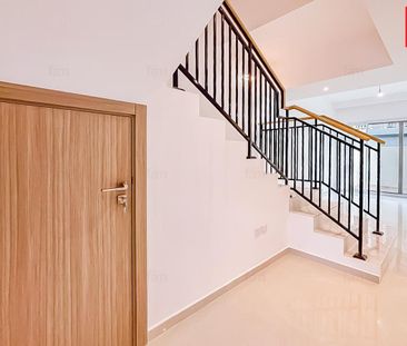 VASTU complaint Ready to move | Prime Location - Photo 4