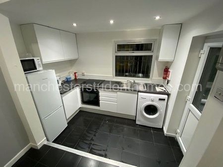 Preston Road, Manchester, M19 2FR - Photo 4