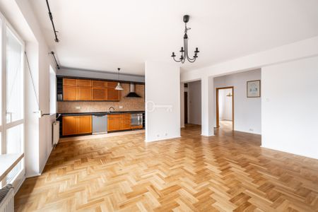 CZTEROKOPOJOWE MIESZKANIE ŚWIEŻO PO REMONCIE NA BL - Photo 3