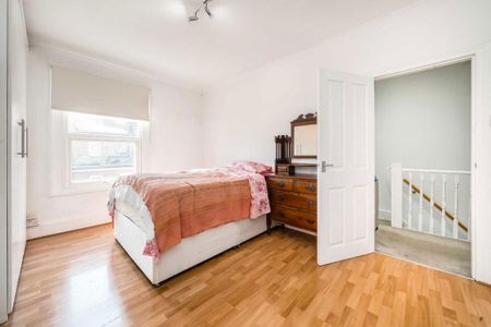 3 bedroom terraced house to rent - Photo 4