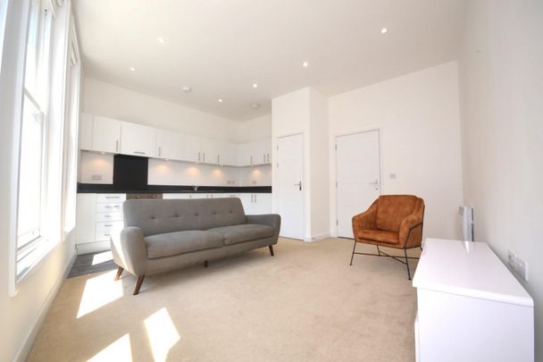 1 bedroom Flat To Let - Photo 1
