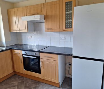 1 Bed Flat, Baker Court, E11 - Photo 3