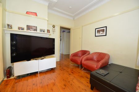 42 Alexandra Avenue, Westmead - Photo 2