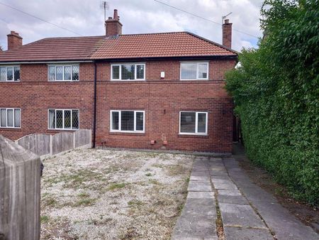 3 bedroom semi-detached house to rent - Photo 4