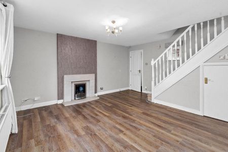 3 bedroom semi-detached house to rent - Photo 3