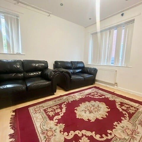 4 bedroom house to rent - Photo 1