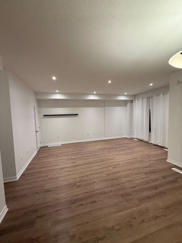 For Lease - 461 BLACKBURN Drive Unit# 117, Brantford, Ontario - Photo 2