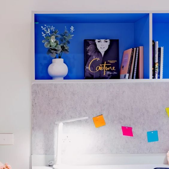 Private Studio Bronze - Photo 1