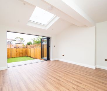 4 bedroom mid terraced house to rent, - Photo 1