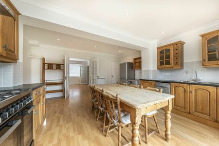 Bloxham Crescent, TW12, London - Photo 5