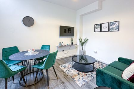 Room in a Shared House, Ashfield Road, M13 - Photo 4