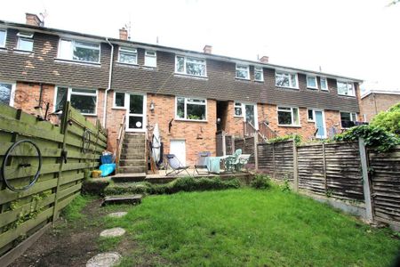 3 bedroom terraced house to rent - Photo 3
