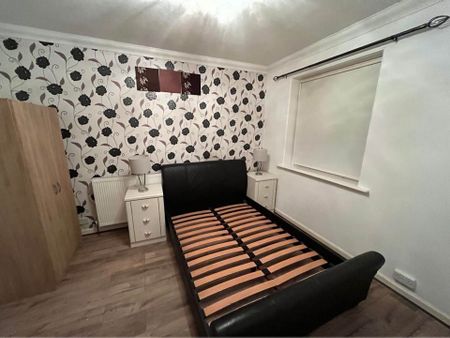 3 Bed Flat, Ferrier Gardens, AB24 - Photo 2