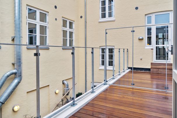 Lys og indbydende lejlighed i Odense Centrum - Foto 1