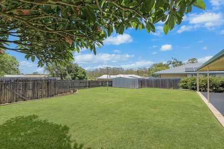 Comfortable Living in a Quiet, Leafy Street - Photo 4
