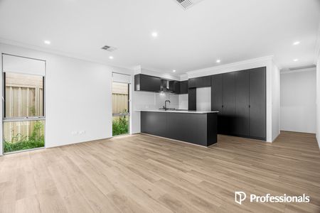 Brand New 4 x 2 Rear Villa - Photo 5