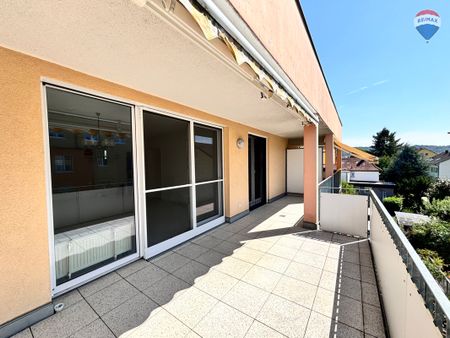 Helle 3-Zimmer-Wohnung mit großem Balkon -zentral in Rheinfelden! - Photo 2