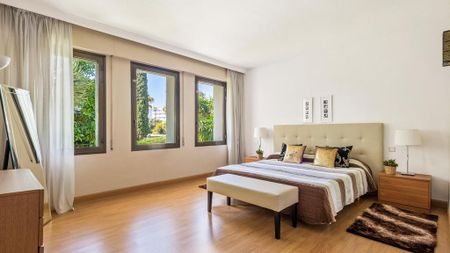 4 bedroom luxury Villa for rent in Puerto Banus, Spain - Photo 2