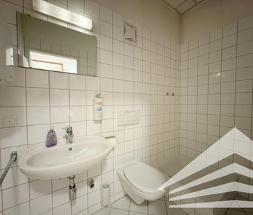 Klimatisierte 4-Zimmer Wohnung mit Küche & Balkon in LINZ-URFAHR! - Photo 1