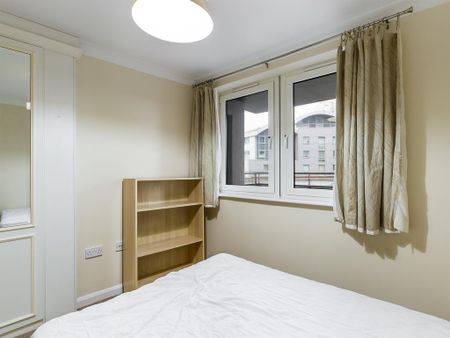 2 bedroom flat to rent - Photo 5