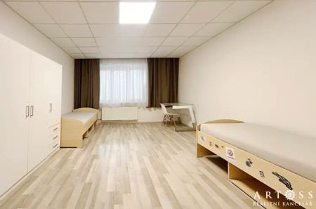 Studentské bydlení na akademický rok: Obrovský byt 3+kk (75 m - Fotografie 2