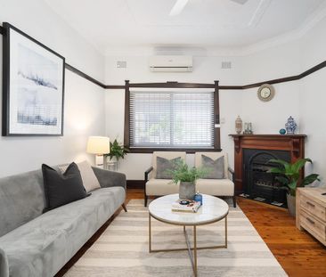 Charming residence in a quiet parkside address - Photo 5