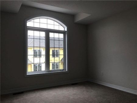 For Lease - 380 Cranbrook Common, Oakville, Ontario - Photo 4