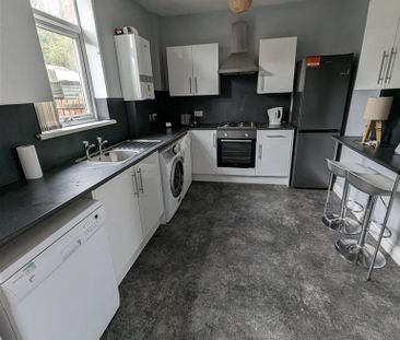 3 bedroom terraced house to rent - Photo 5