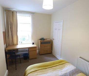 4 bedroom terraced house to rent - Photo 5