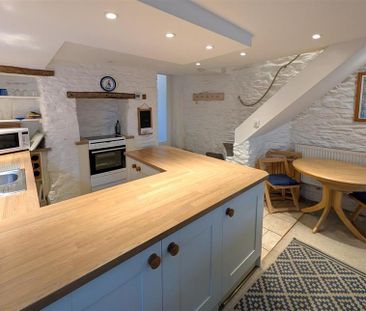 3 bedroom terraced house to rent - Photo 6