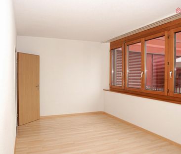 2.5 Zimmer, 75 m², 1. Stock - Foto 3
