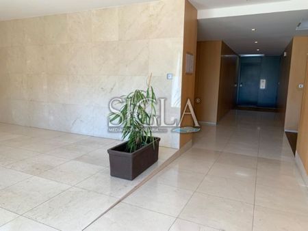 4 room luxury Flat for rent in Santo Ovideo (Mafamude), Vila Nova de Gaia, Distrito do Porto - Photo 2