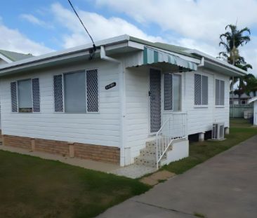 8 MacKenzie Street, West Mackay - Photo 2