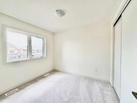 For Lease - 81 Sagewood Avenue, Barrie, Ontario - Photo 5