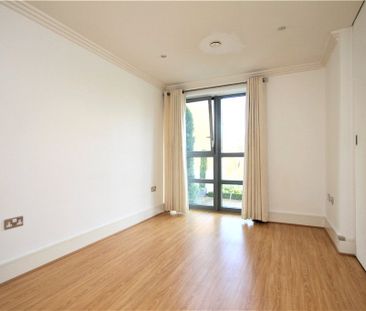 Tallow Road, Brentford, TW8 8ER - Photo 3