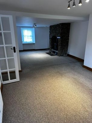 4 bedroom terraced house to rent - Photo 1