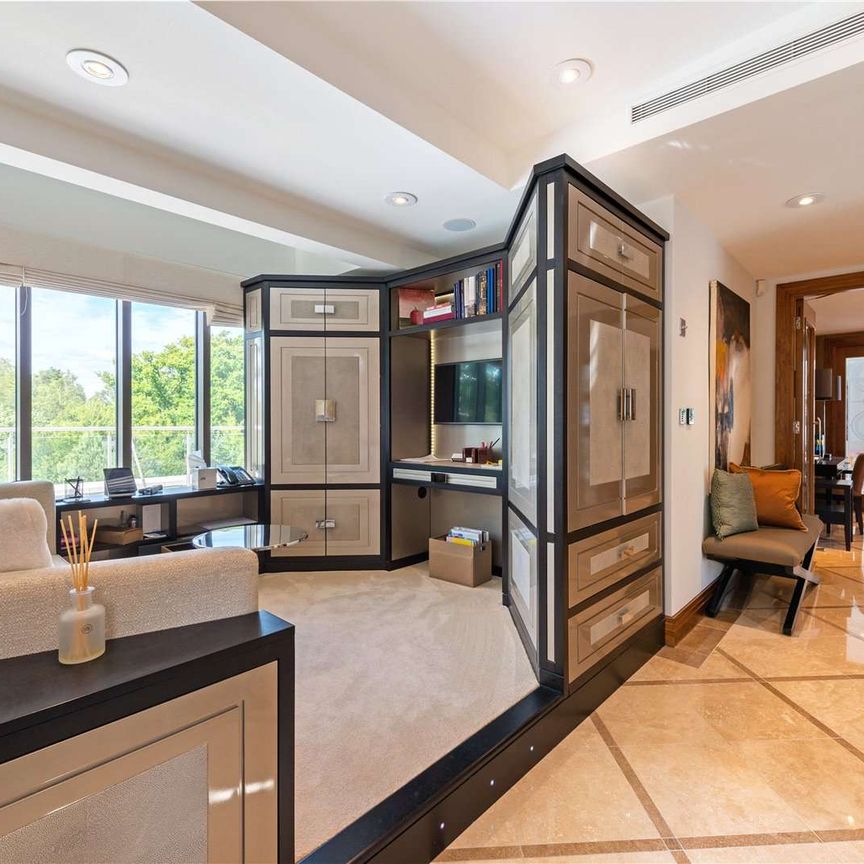 A superb penthouse apartment in Sunningdale. - Photo 1