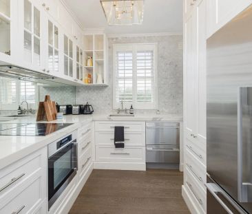 Deco Elegance, Designer Style & Sophistication - Fridge and Washing... - Photo 4