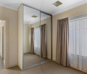 2/27-29 Airdrie Avenue - Photo 4