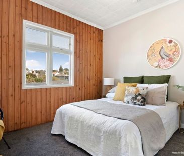 Three Bedrooms in Hataitai - Photo 4