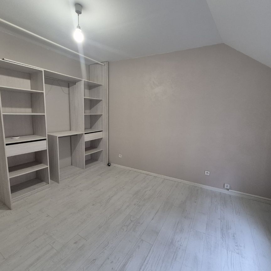 Location Maison 2 pièces 44m² LE QUESNOY 59530 - Photo 1