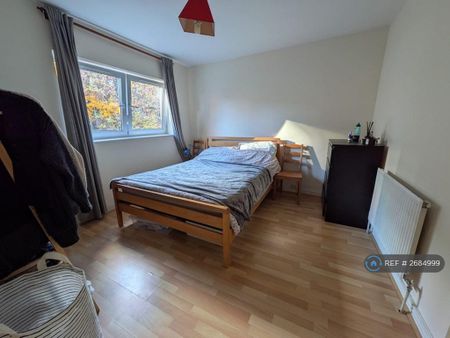 2 bedroom flat to rent - Photo 3