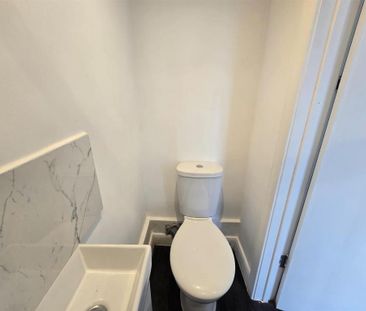 Studio to rent - Photo 6