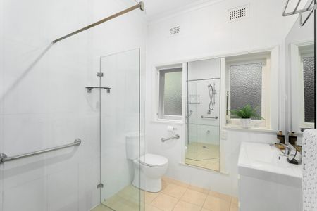 The Perfect Mix of Period Charm with Contemporary Updates - Photo 5