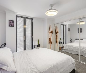 One Bedroom apartment in the heart of Teneriffe - Photo 3