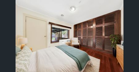 Spacious 5-Bedroom Family Home - Walk to Shops, Schools & Tram 86!!! - Photo 4